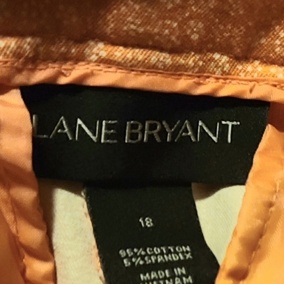 Lane Bryant peach color capri with pattern size 18 - Picture 4 of 4